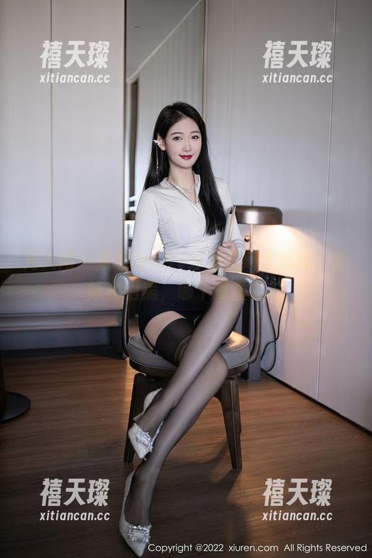 秀人网-姚若兮vay 秀人网 - 姚若兮vay泳池图册大揭秘:游泳和晒黑,哪个更重要?