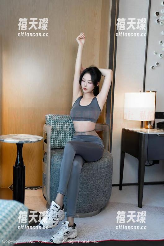 秀人网 - 教室里的孟狐狸FoxYini：私拍也可以很呆萌，套图等你来发现！