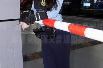 秀人网 – 高清图包来袭！李七喜婚纱，让你看见特别又普通的美。