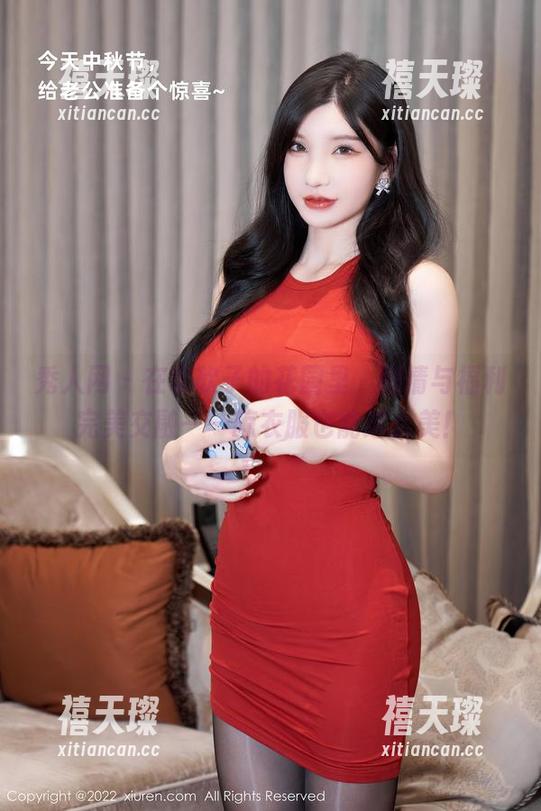 秀人网 - 在软软子的花园里，剧情与福利完美交融——晾衣服也能这么美！