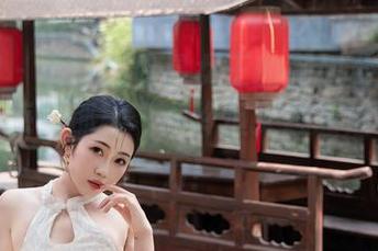 秀人网 – 看！邹晶晶女王的御姐私房美图，快来感受那种“高冷但又想靠近”的魔力！
