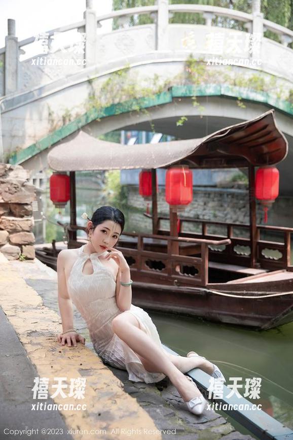 秀人网 - 看！邹晶晶女王的御姐私房美图，快来感受那种“高冷但又想靠近”的魔力！
