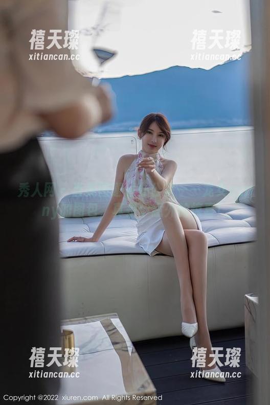 秀人网 - 当美图邂逅办公室——龙女sunny的图包，真是个意外的惊喜！