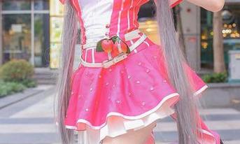 深蓝的运动服，绮太郎kitaro的美图，下载后是不是也想试试？