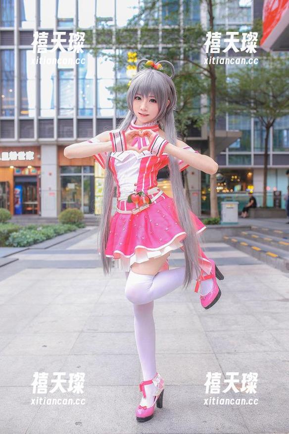 深蓝的运动服，绮太郎kitaro的美图，下载后是不是也想试试？