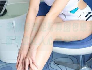 蜜桃社 – 李颖诗美足写真图包曝光，这画面简直让人心跳加速！