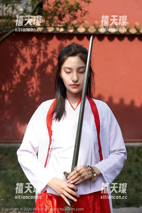 蜜桃社 - 美绪的新黑丝图片更新，简直能把我的单身生活瞬间改写成小说！