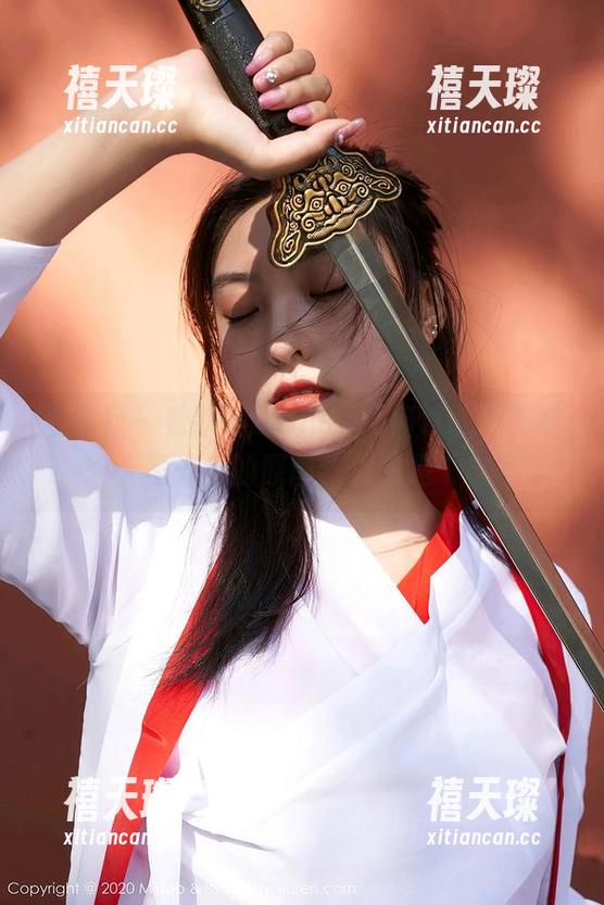 蜜桃社 - 看静香Mandy如何驾驭高跟鞋：无圣光里的原图，果然是个宝藏