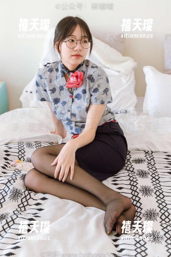 袜啵啵 - 整理了小甜豆的三套服装高清合集，快来看看她的衣柜和我的钱包一样空！