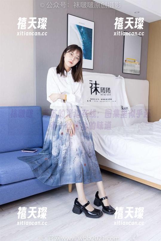 袜啵啵-苏苏 袜啵啵 - 苏苏的海边在线:图集里似乎还有一丝海盐的味道