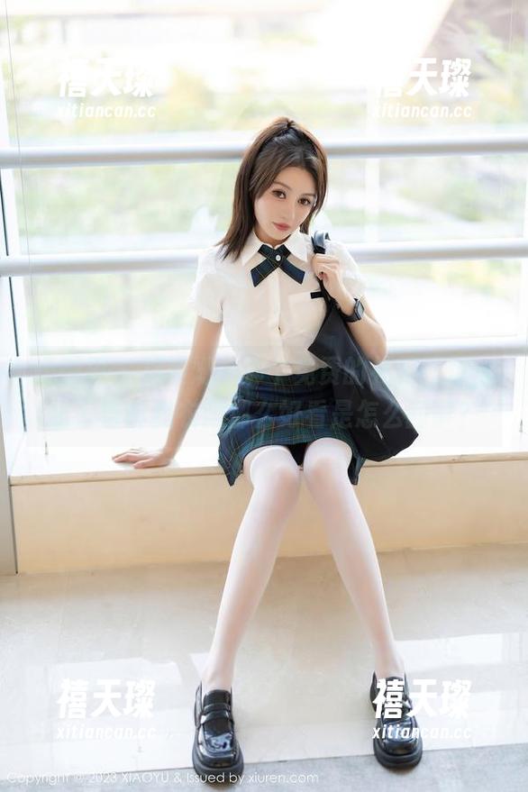 语画界-郑颖姗 语画界 - 郑颖姗,那个免费的礼服图包,谁来告诉我衣服那么好看是怎么回事?
