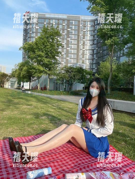 微密圈 - 软妹小九九最新作品大揭秘：朋友圈的300元稀有写真，你绝对想不到！