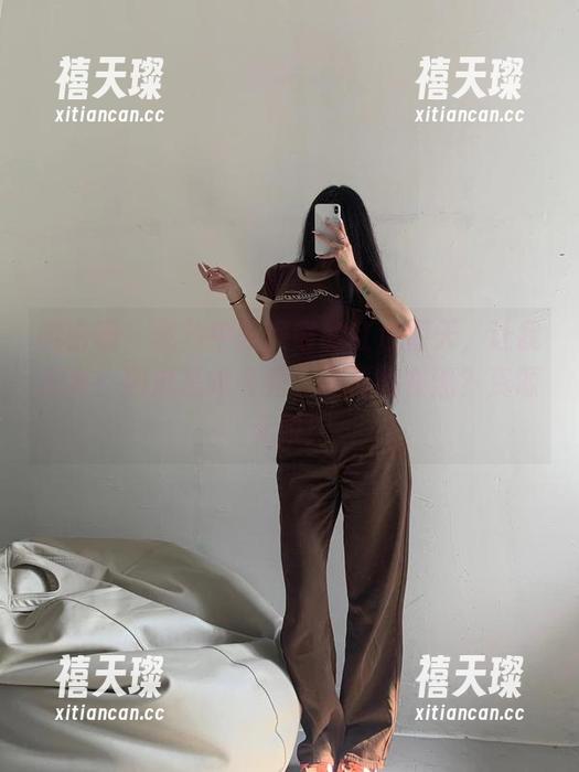微密圈 - 图片中陈佩奇的红底朝天，让我思考：到底是她在秀，还是我在迷？资源无限！