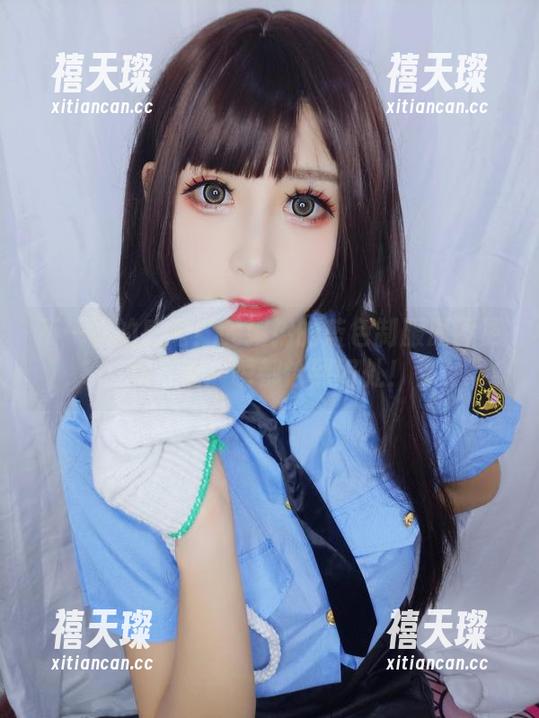 不一样的感觉！雯粥粥的蓝色制服原图更新，每一瞬都恰到好处！