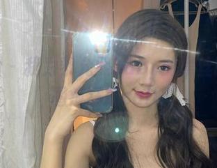 微密圈 – 我为黎允熙baby的黑丝睡裙美图疯狂打call!
