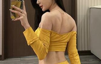 微密圈 – 黎允熙baby在线合集：女友风衬衣，仿佛连风都想和她搞暧昧。