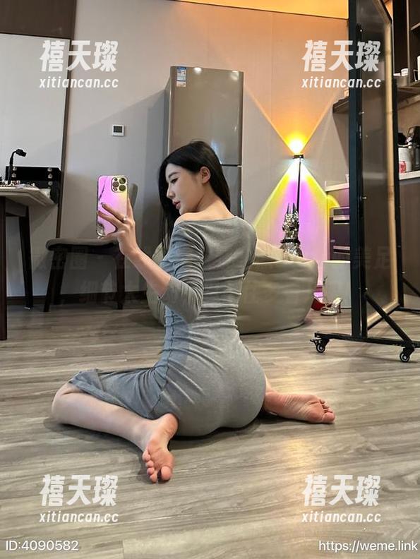 黎允熙baby 微密圈 - 在线围观:黎允熙baby的美足,细节太生动,忍不住多看几眼!